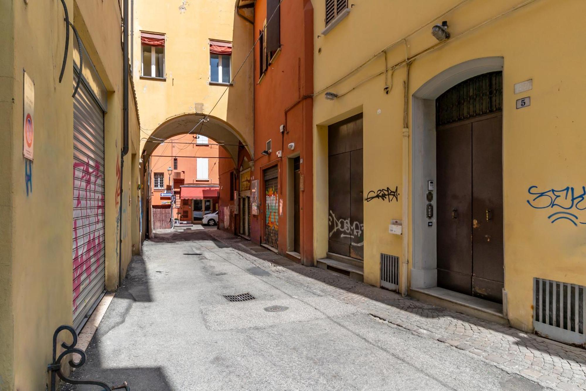 Apartment Amos - 5 Minutes From Piazza Maggiore Bologne Extérieur photo
